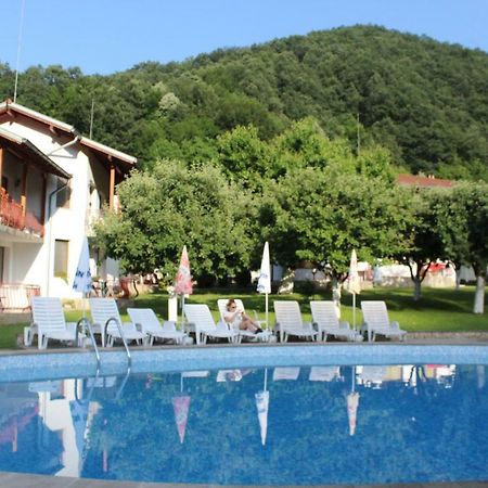 By The River Hotel Complex Balkanets  Esterno foto