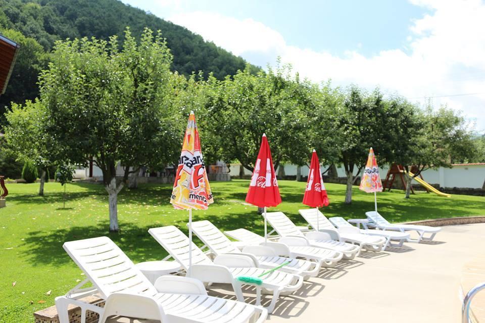 By The River Hotel Complex Balkanets  Esterno foto