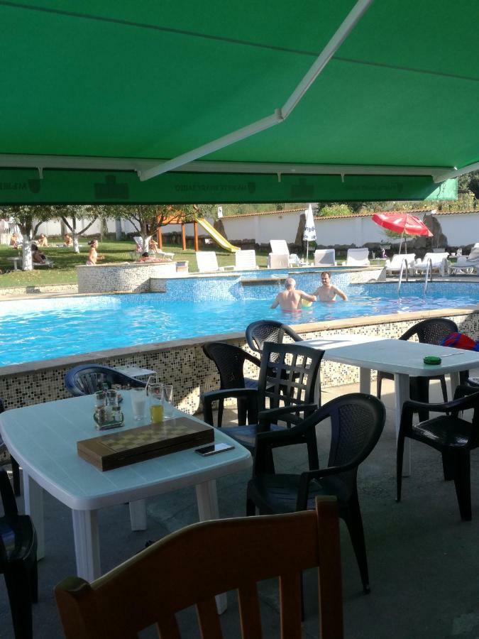 By The River Hotel Complex Balkanets  Esterno foto